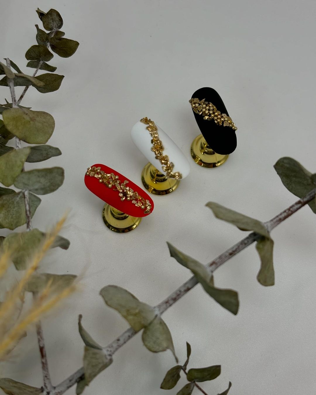 Red, white, black European-style manicure design examples